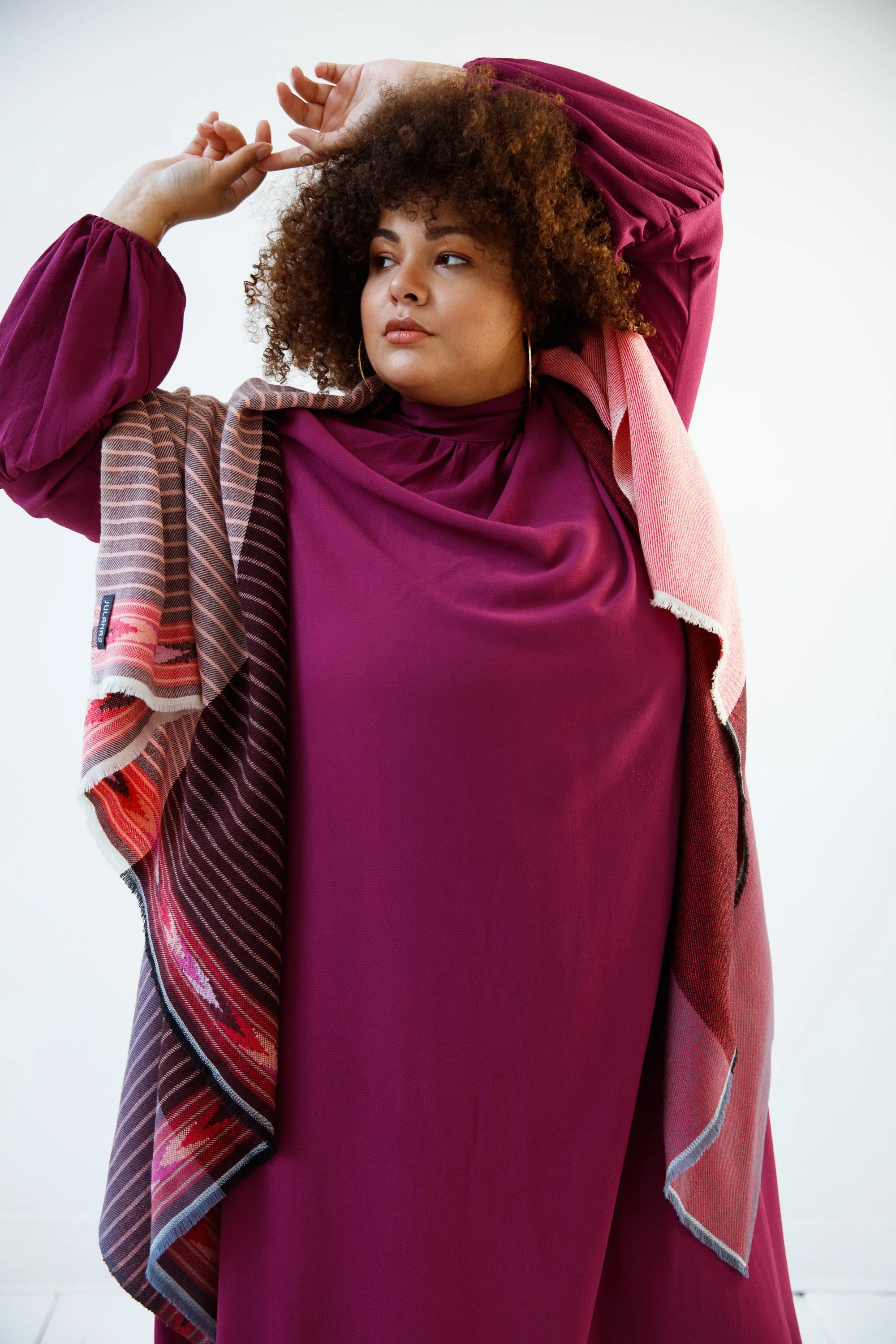 JULAHAS  Light Wool Cape Fusion Red Plus