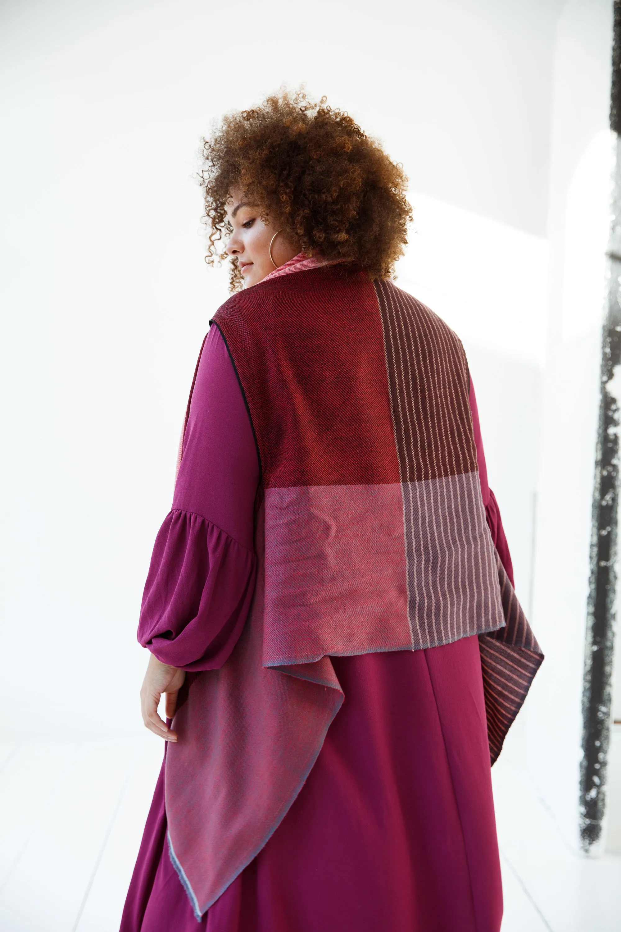 JULAHAS  Light Wool Cape Fusion Red Plus