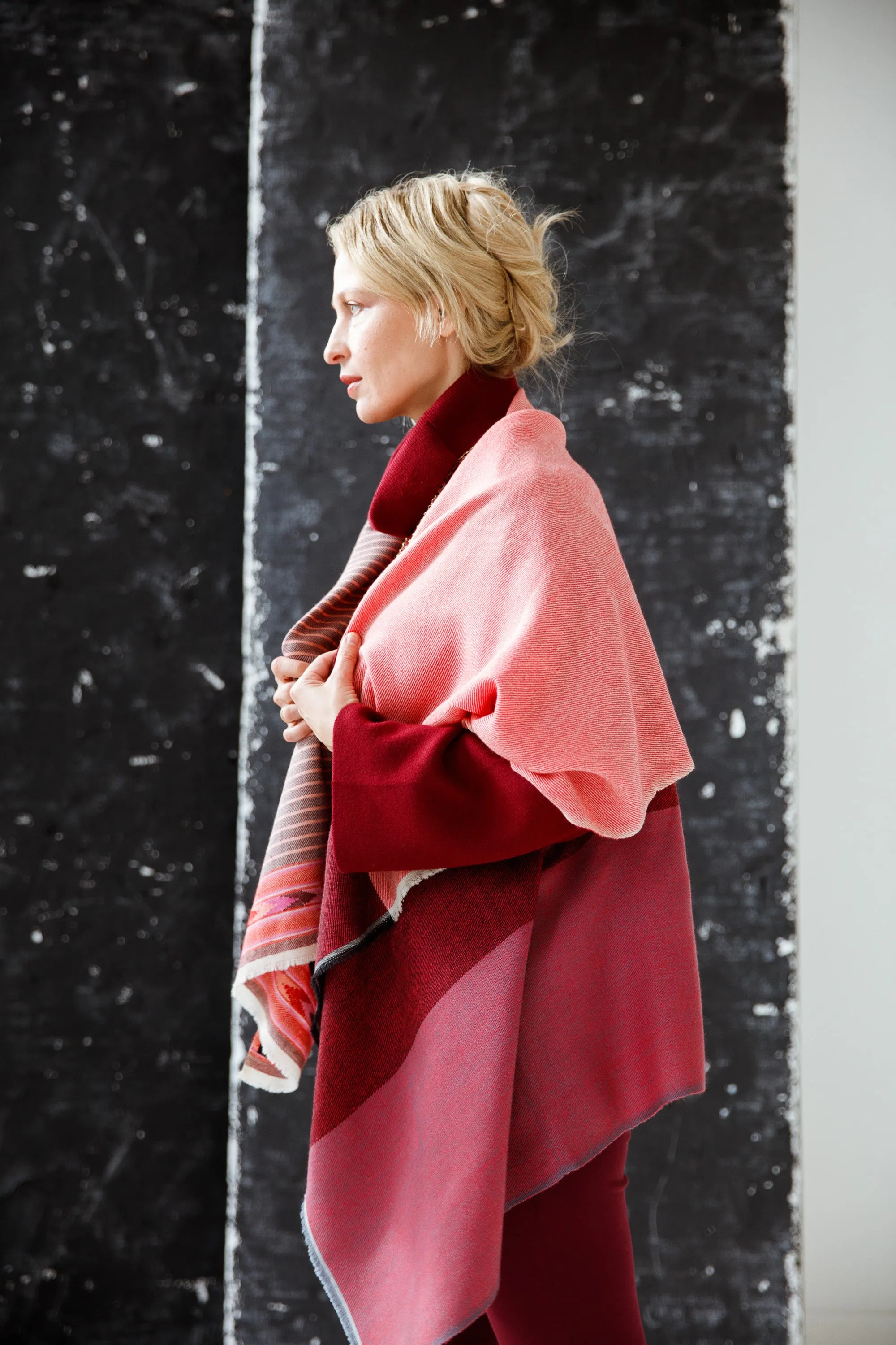 Light Wool Cape Fusion Red