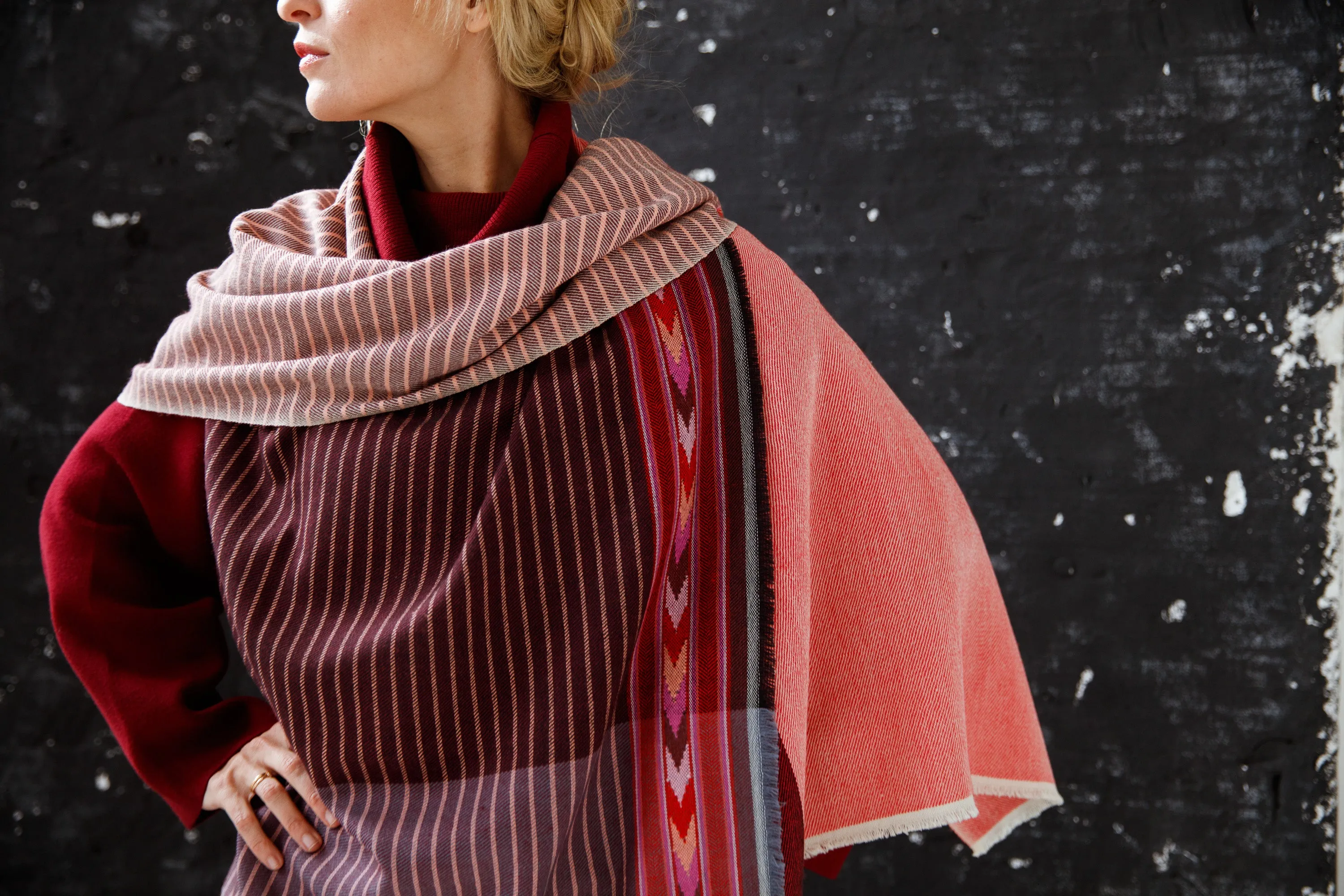 Light Wool Cape Fusion Red