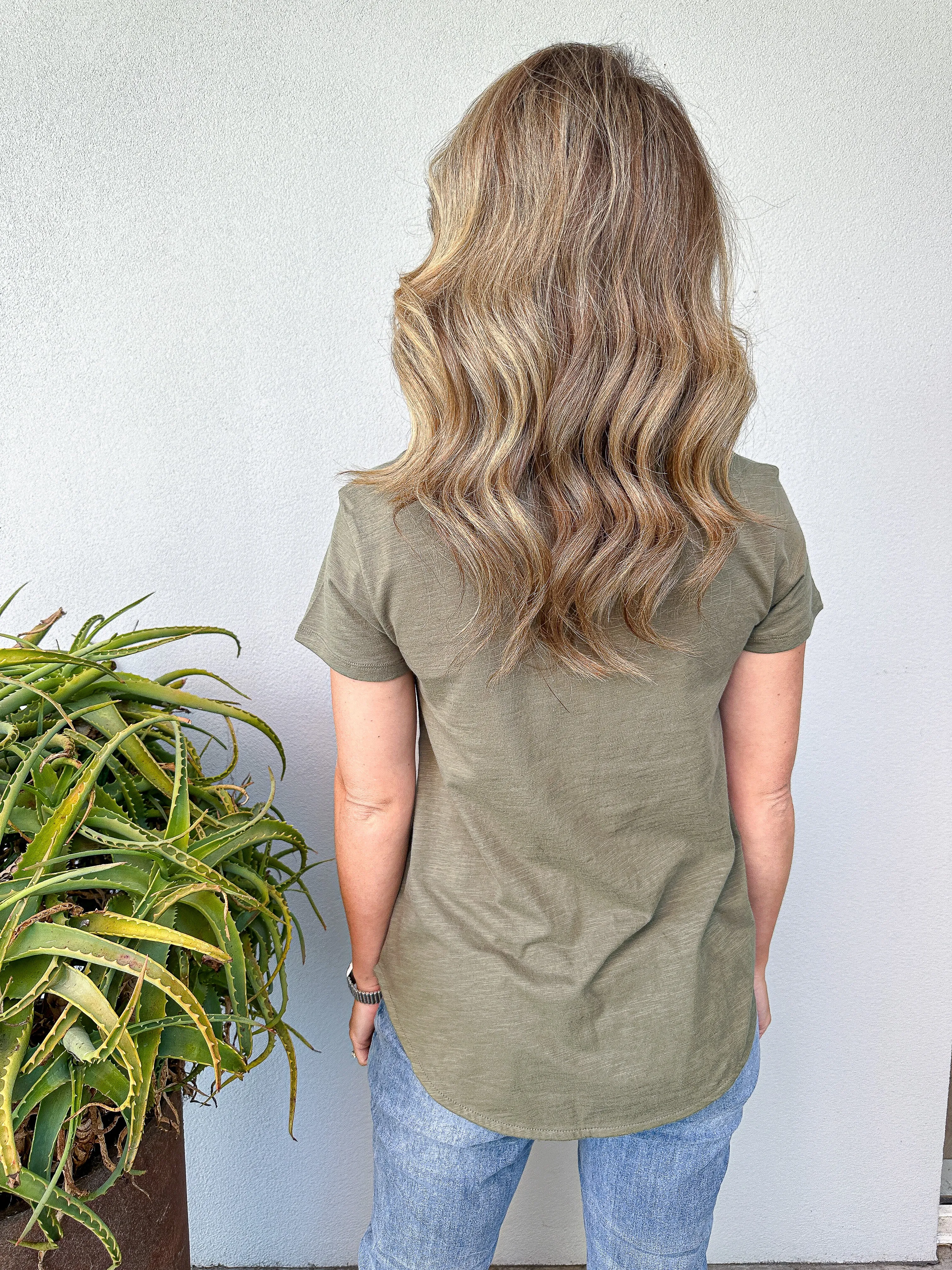 Tahlia Round Tee - Khaki